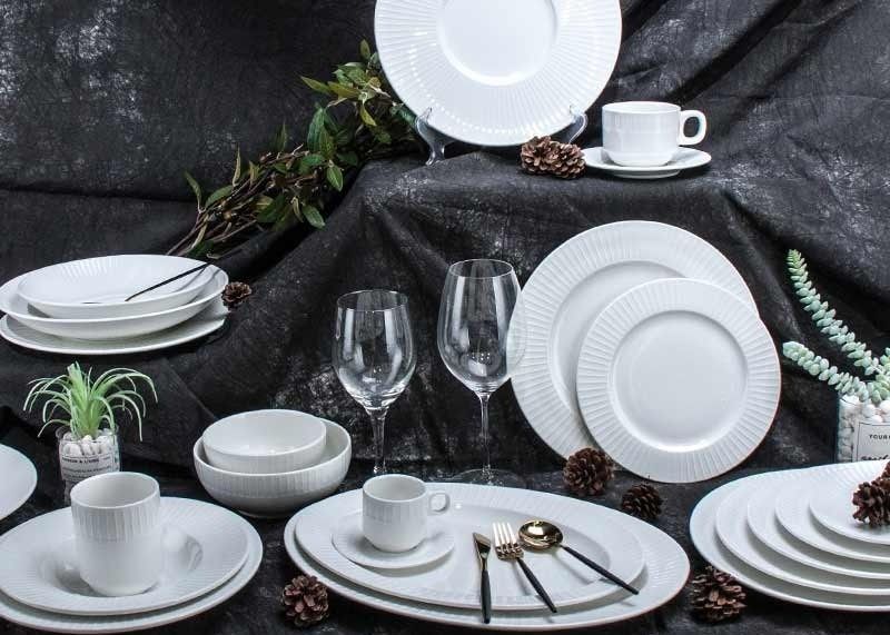 OEM ODM Available Thick 16Pc 20Pc Ceramic Dinnerware Set